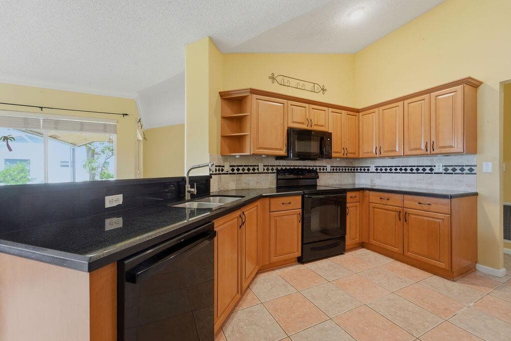 Kitchen 2