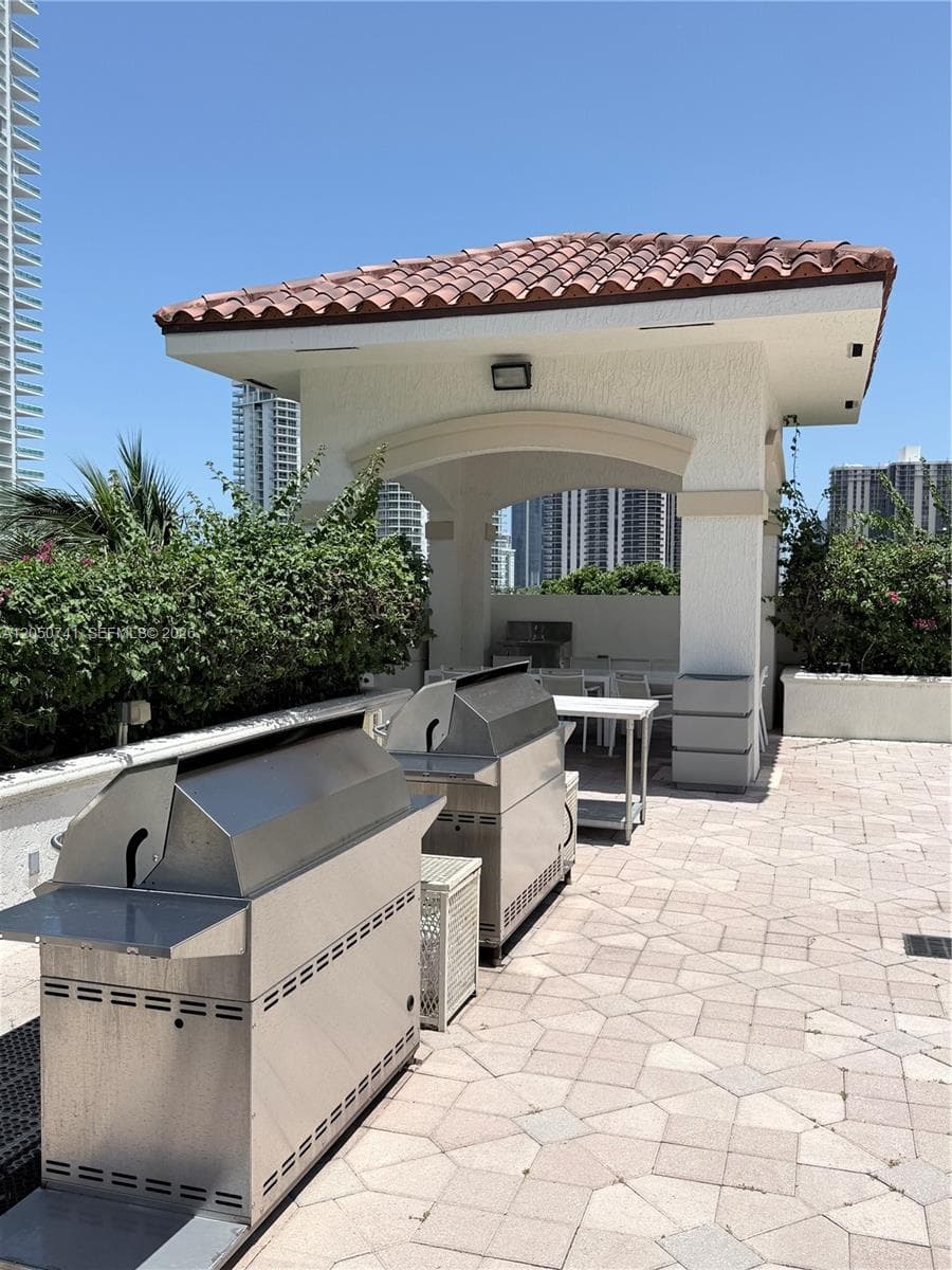 TURNBERRY VILLAGE · #405 in Aventura - Photo 18
