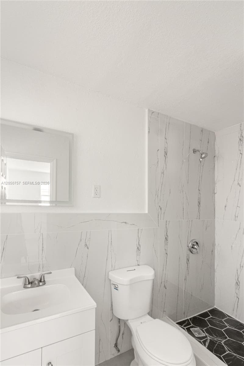 Bedroom 3 Master Bathroom