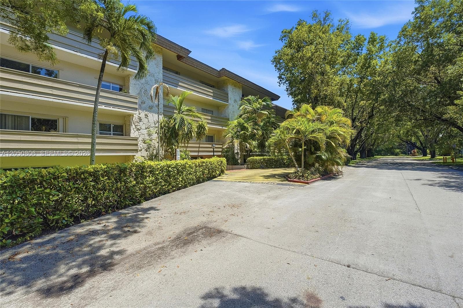 VILLA CAPRI CONDO · #403 in Coral Gables - Photo 25