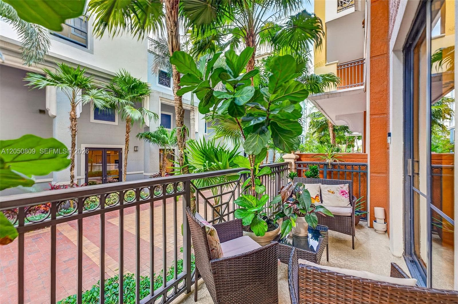 COLONNADE AT DADELAND SE in Miami - Photo 8