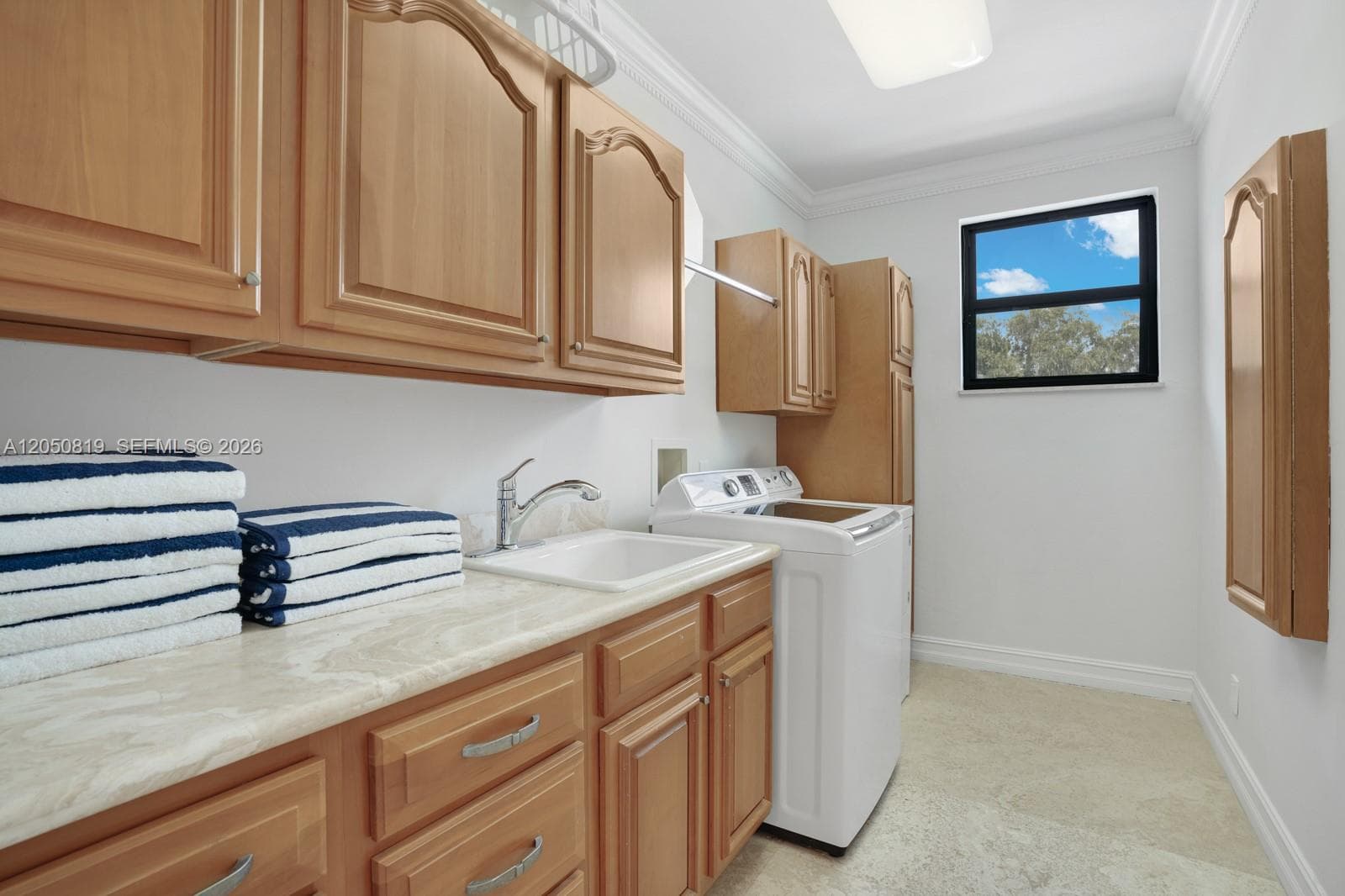 168 Fiesta Way photo 32