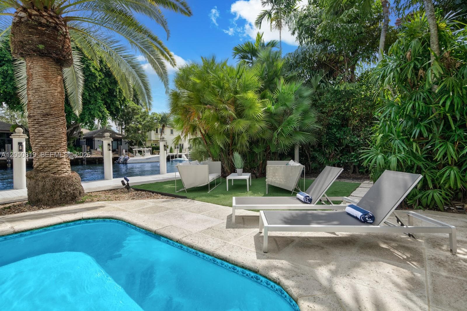 168 Fiesta Way photo 38