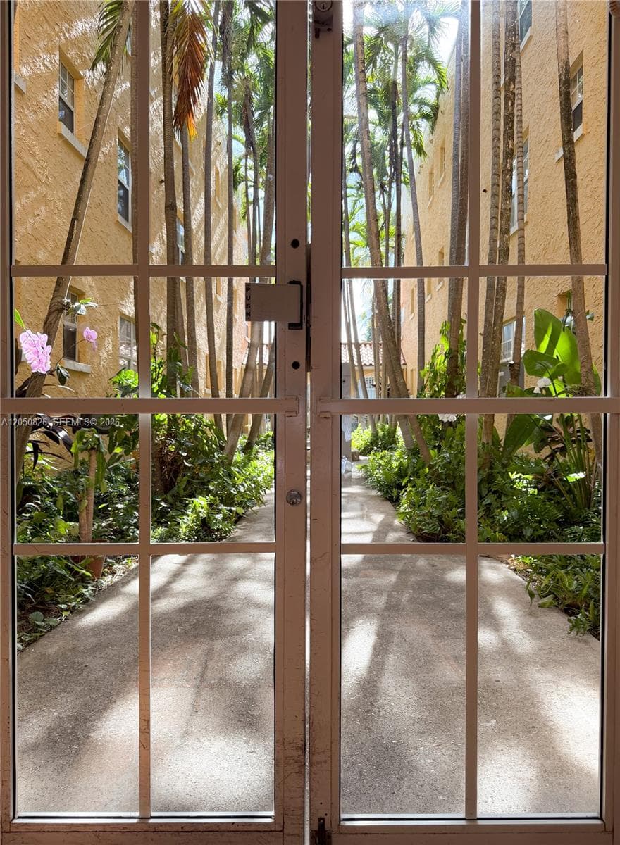 THE ROOSEVELT CONDO · #117 in Miami Beach - Photo 17