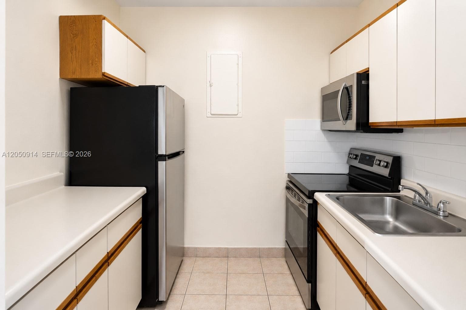 TOWN COLONY CONDO · #17C in Hollywood - Photo 3