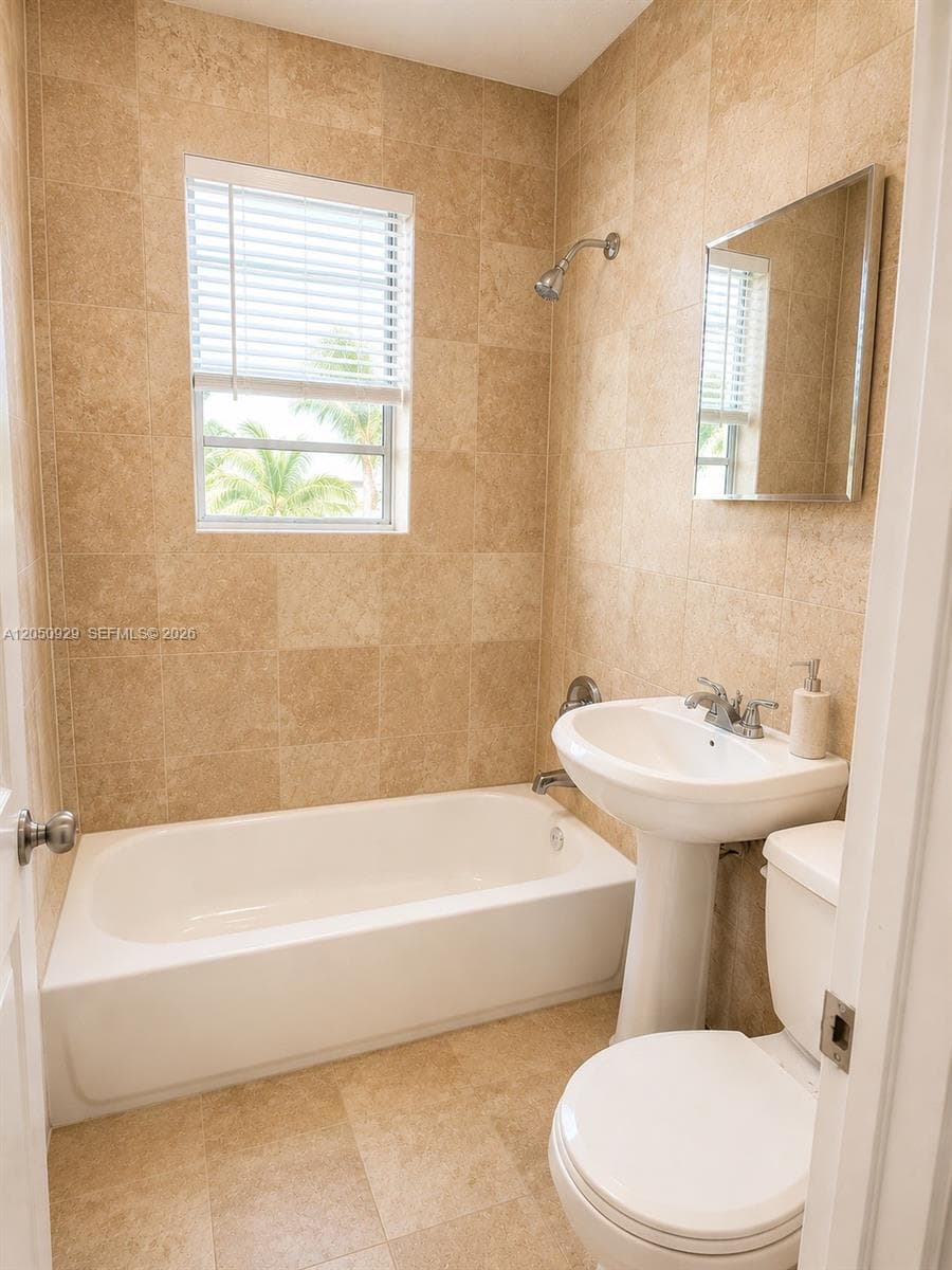 PARK FRONT CONDO · #208 in Miami Beach - Photo 5