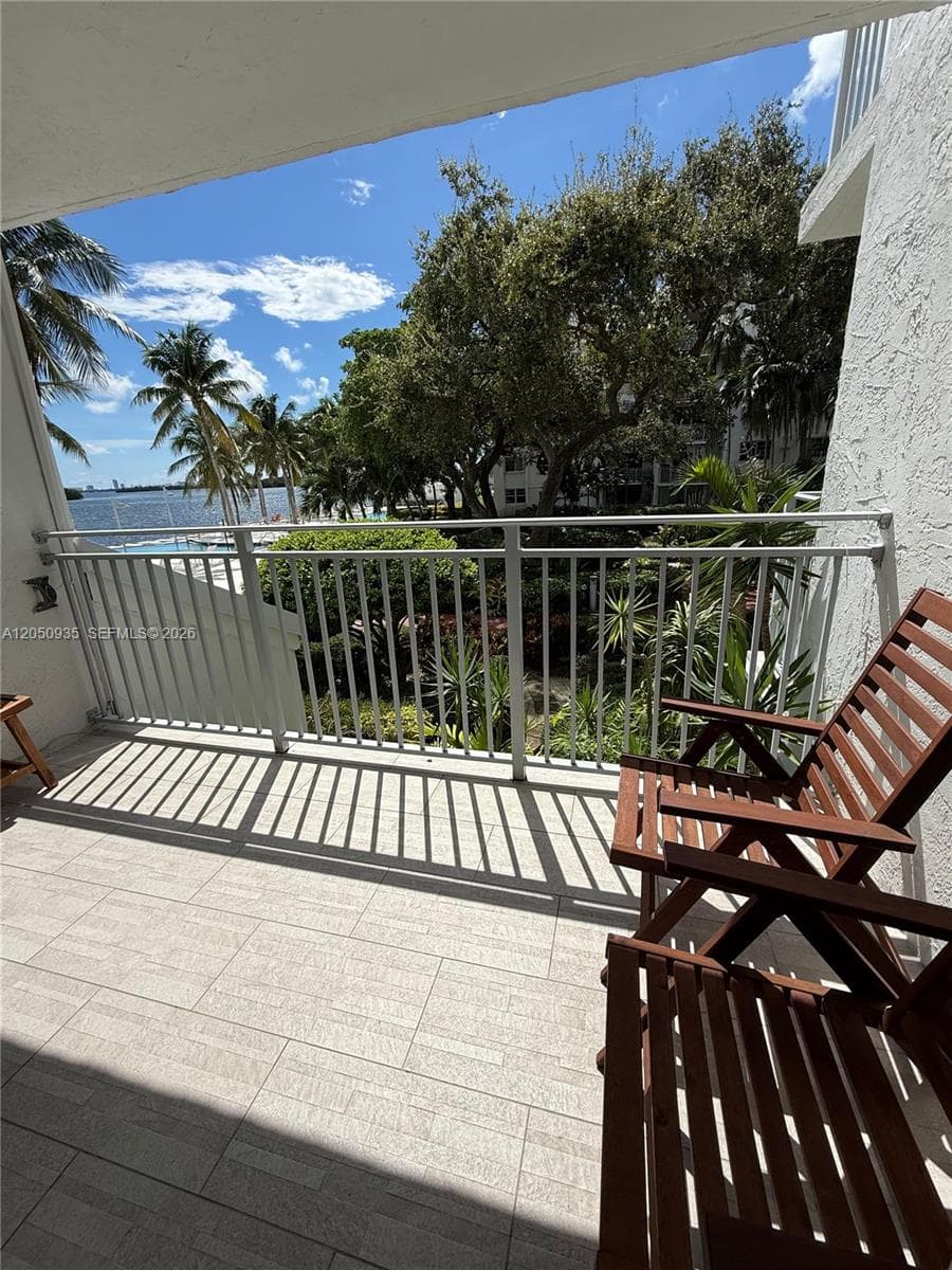 Nirvana · #B207 in Miami - Photo 20