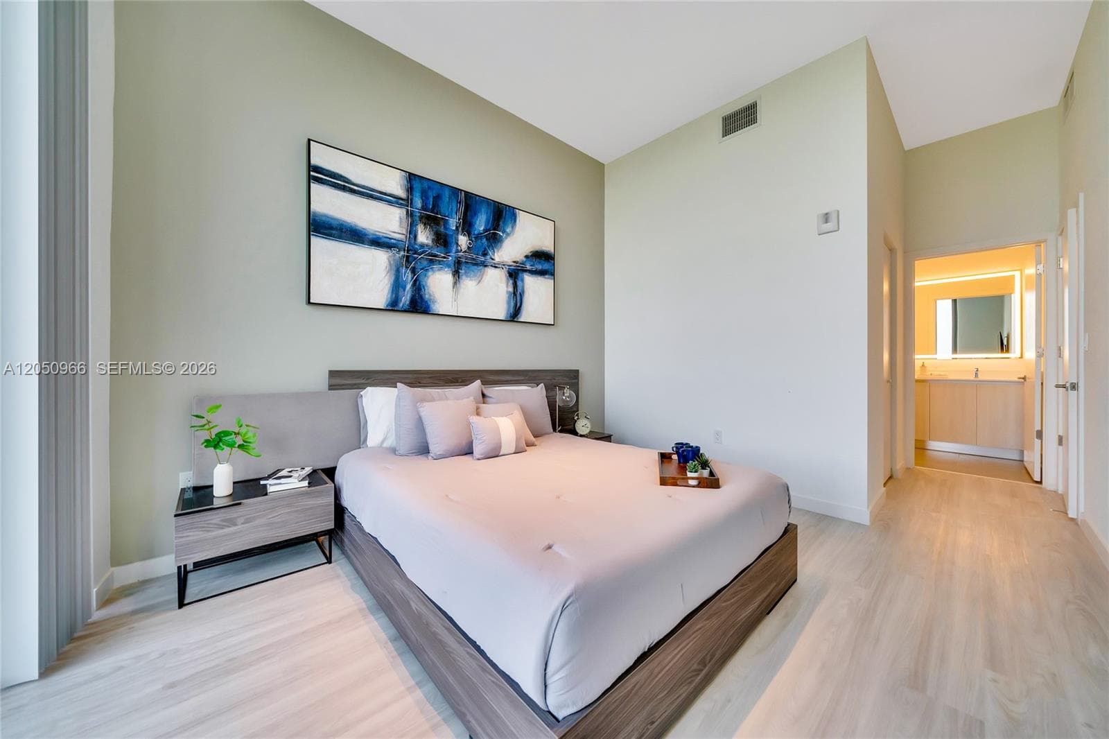 HOLLYWOOD · #VAR 2BED in Hollywood - Photo 4