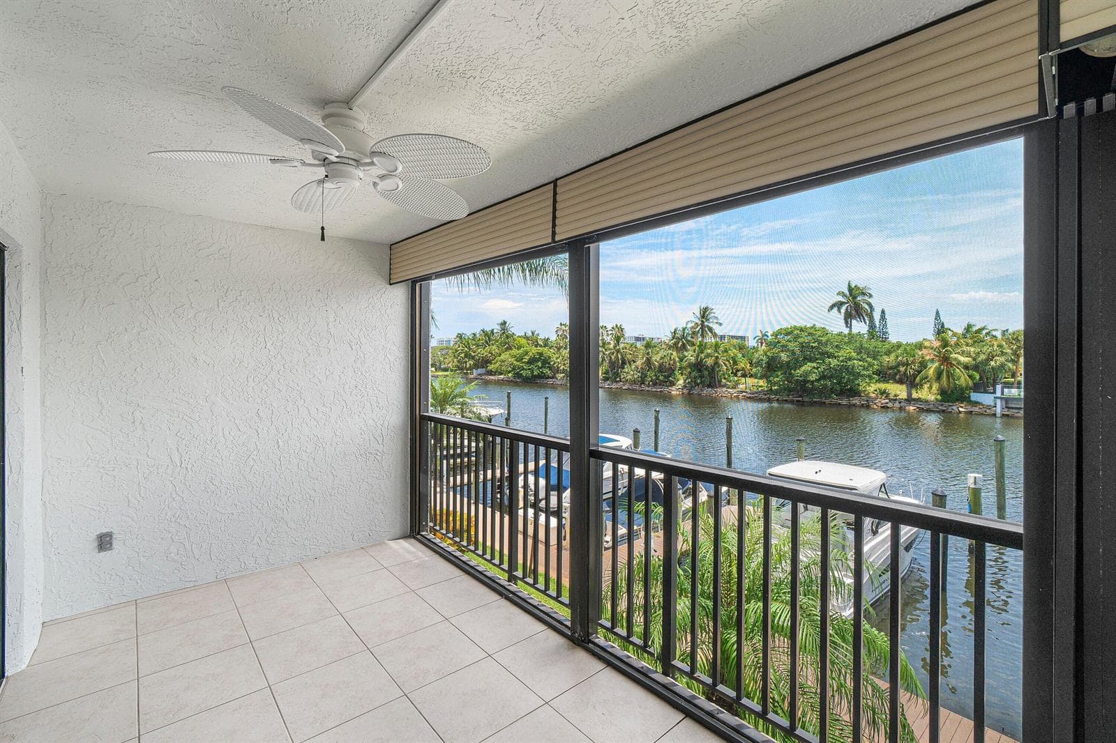 018-210CaptainsWalk-711-DelrayBeach-FL-3