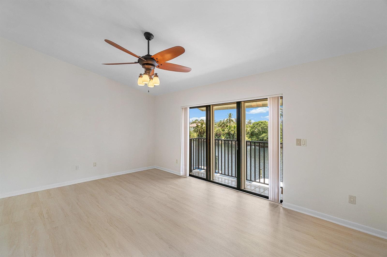 028-210CaptainsWalk-711-DelrayBeach-FL-3