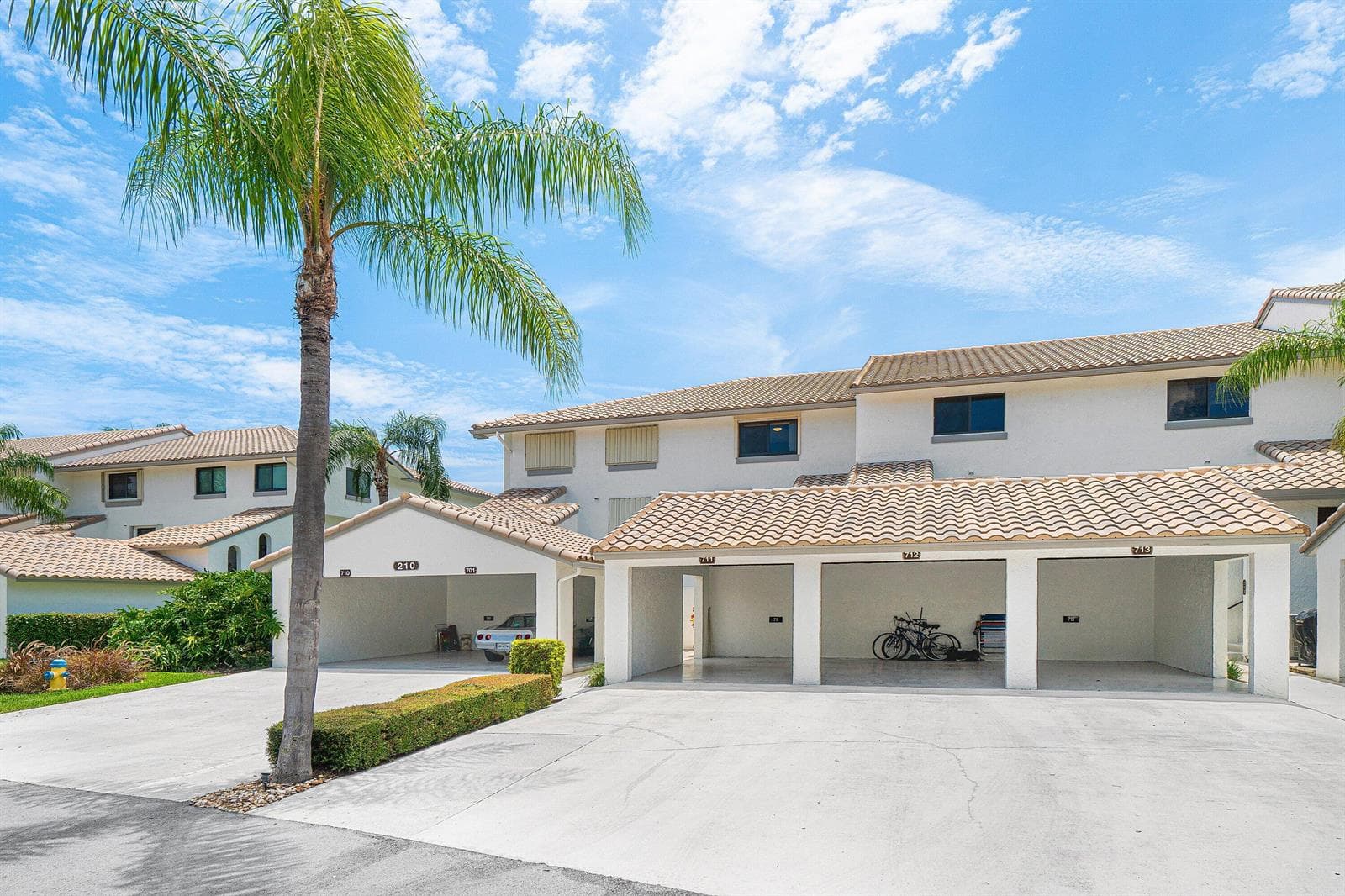 002-210CaptainsWalk-711-DelrayBeach-FL-3