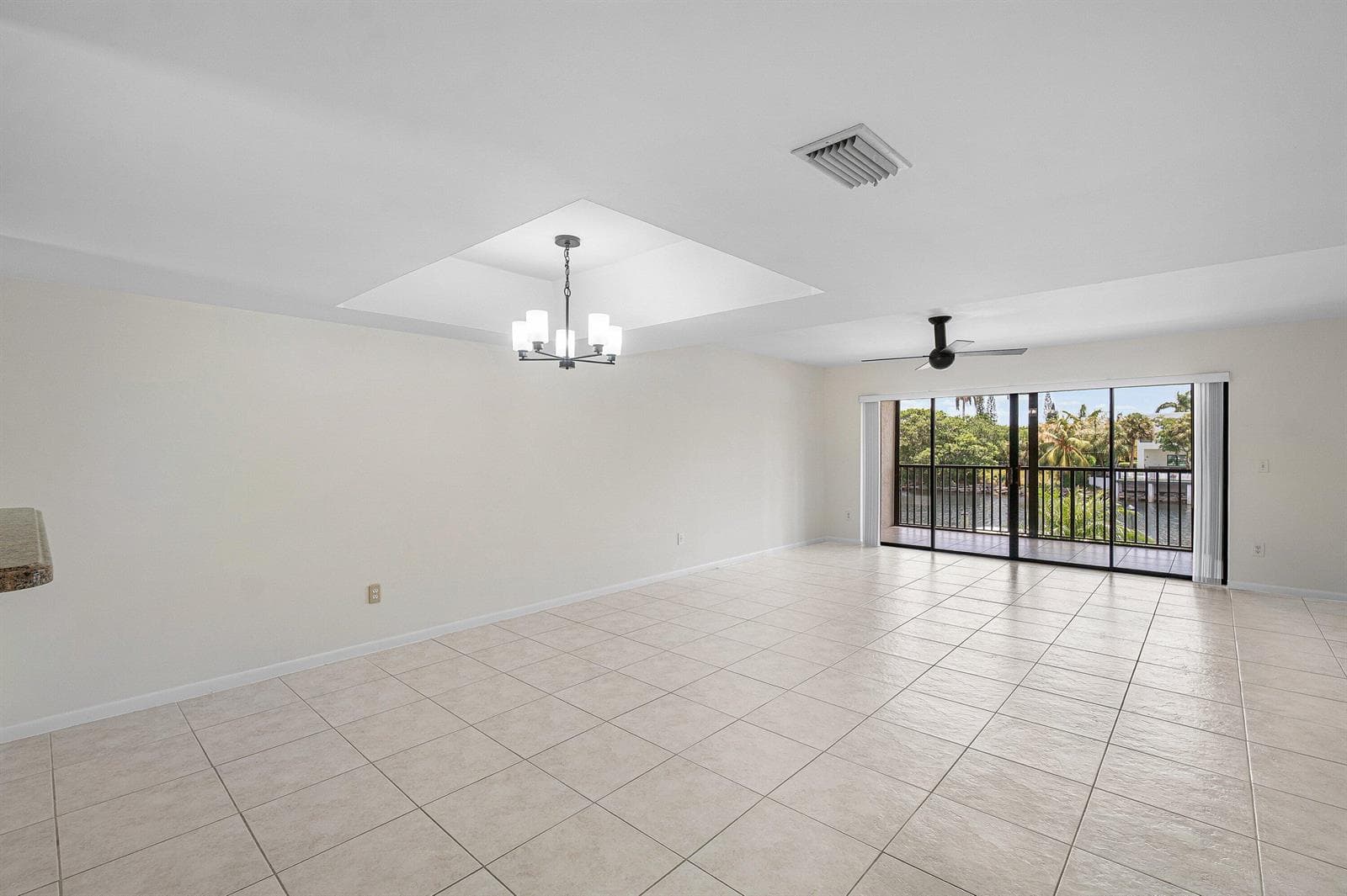 010-210CaptainsWalk-711-DelrayBeach-FL-3