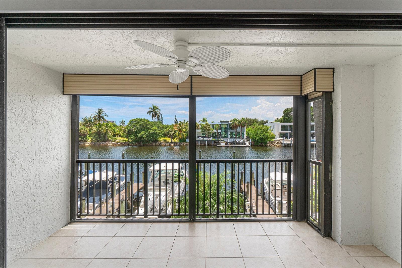 017-210CaptainsWalk-711-DelrayBeach-FL-3