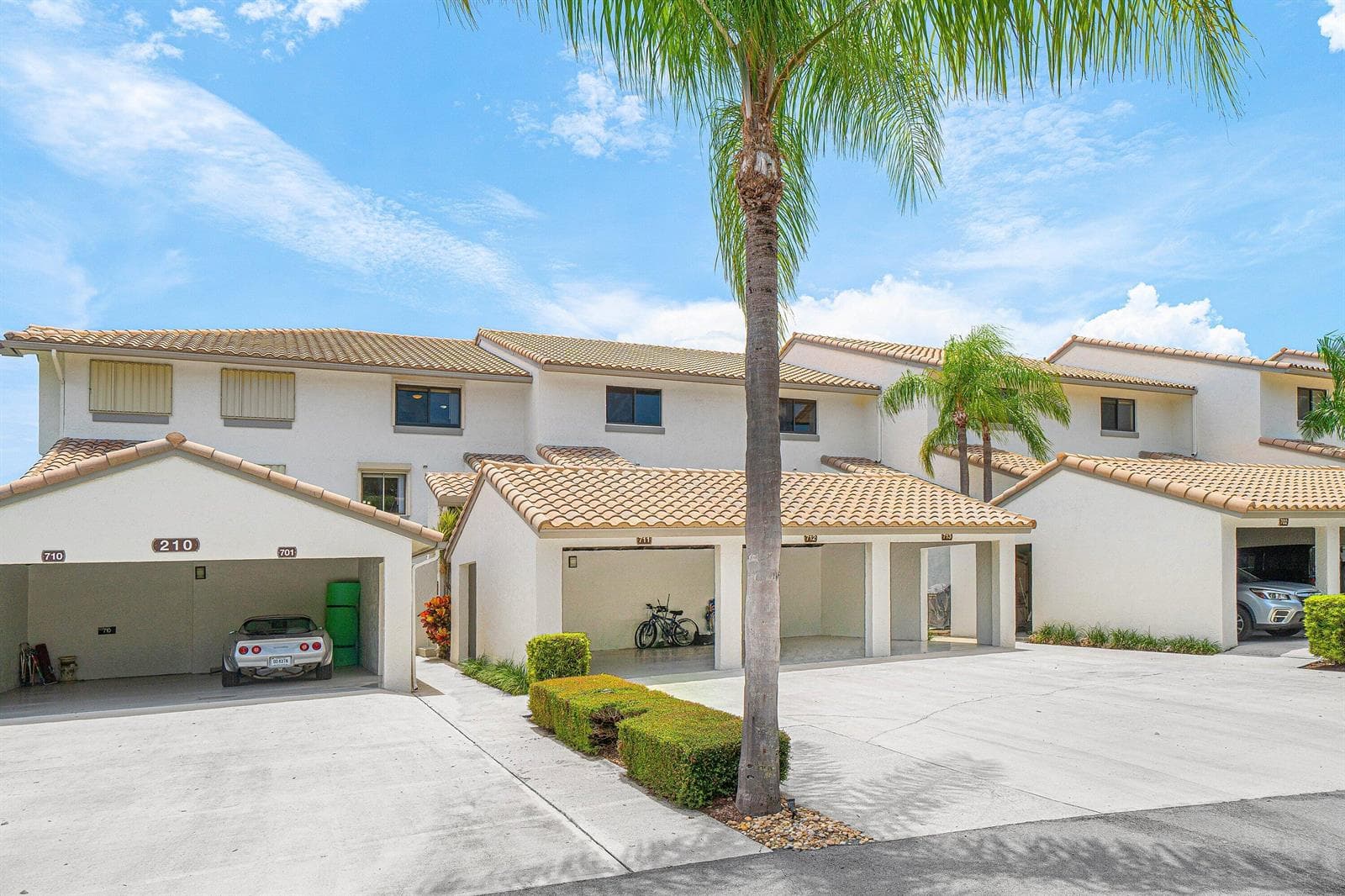003-210CaptainsWalk-711-DelrayBeach-FL-3