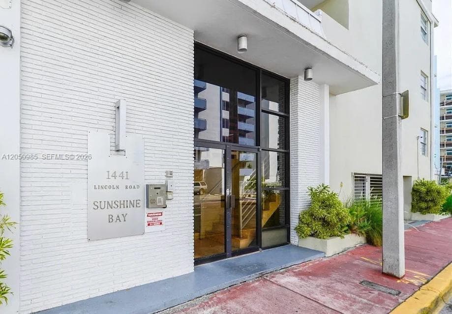 SUNSHINE BAY CONDO · #214 in Miami Beach - Photo 3