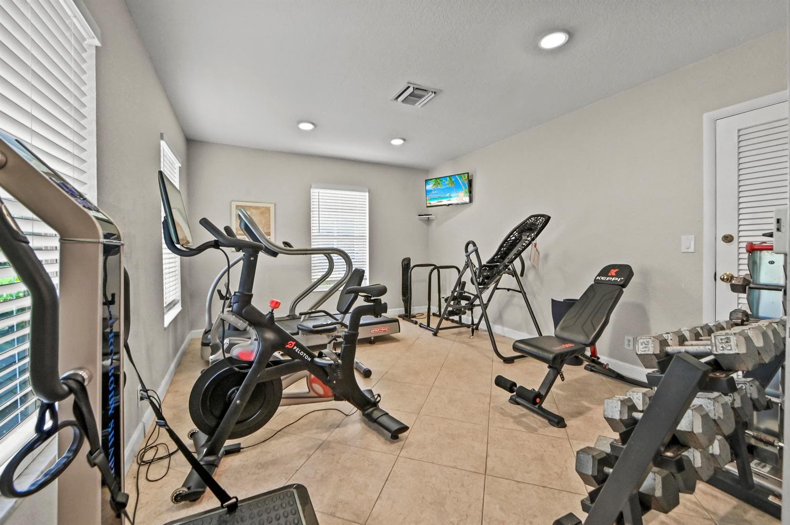 35 Gym 01