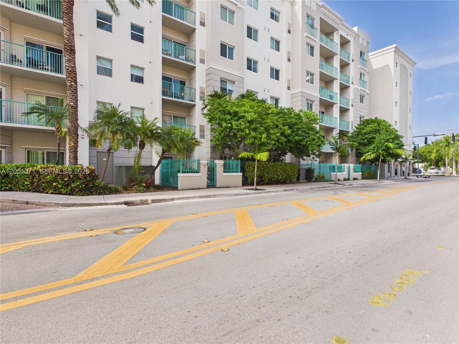 Valencia Condo · #502 in South Miami - Photo 36