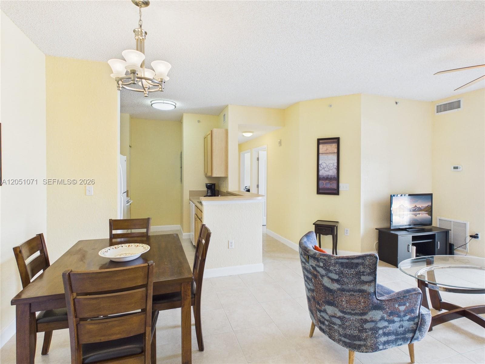 Valencia Condo · #502 in South Miami - Photo 4