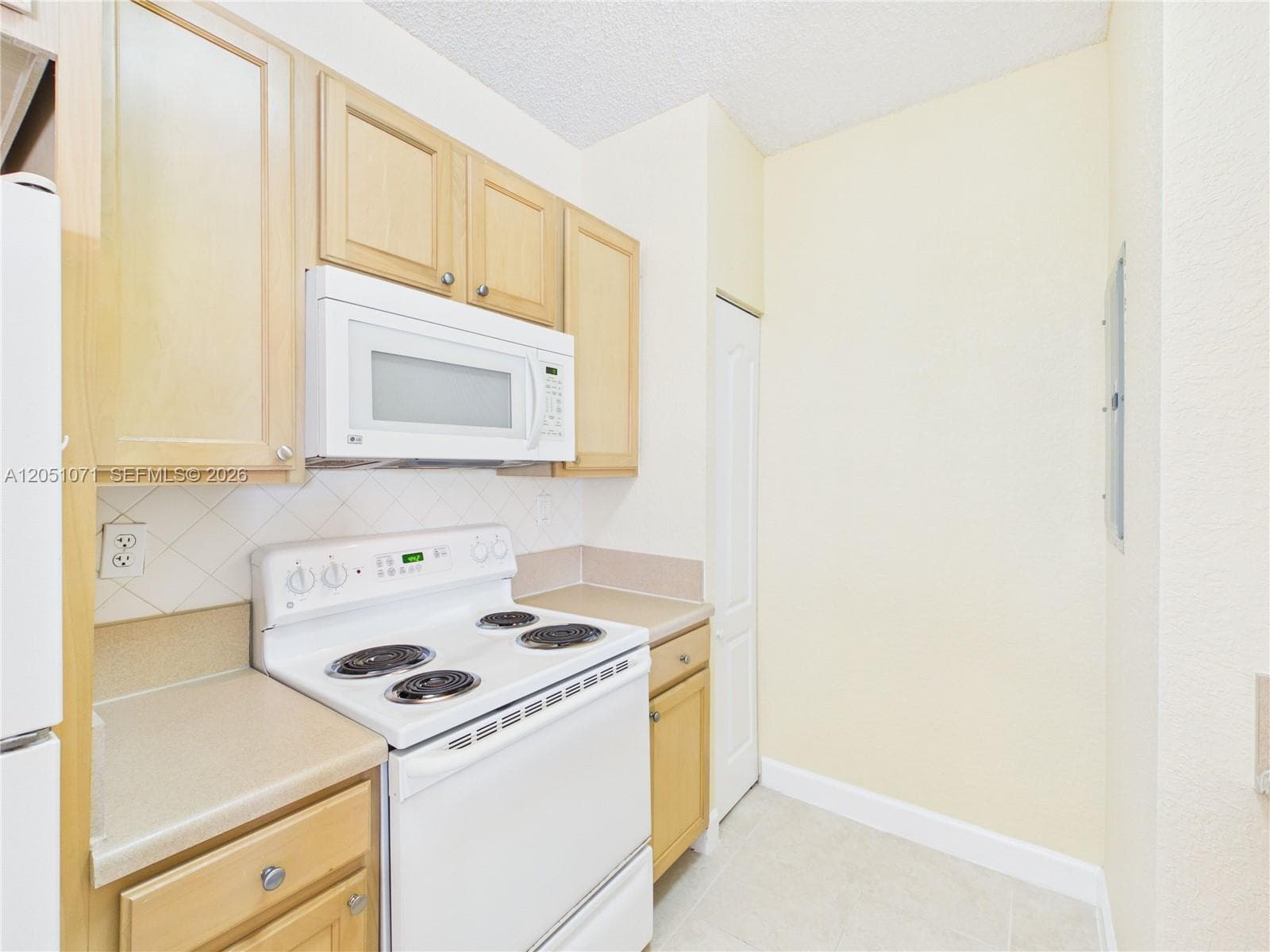 Valencia Condo · #502 in South Miami - Photo 8