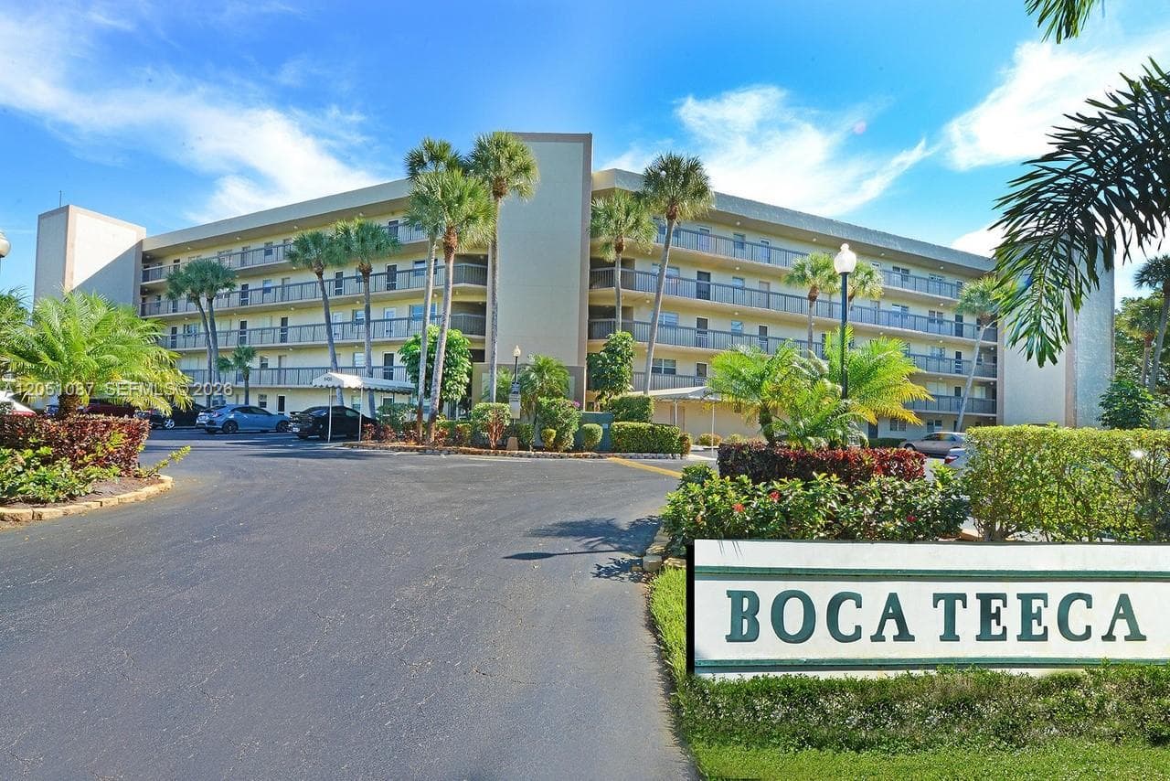 BOCA TEECA CONDO #301