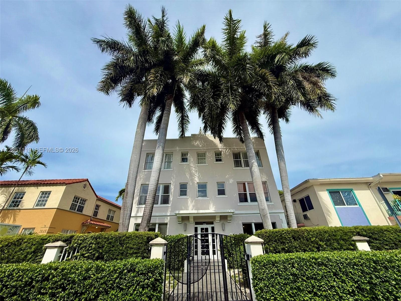 PENN PLAZA CONDO · #302 in Miami Beach - Photo 2