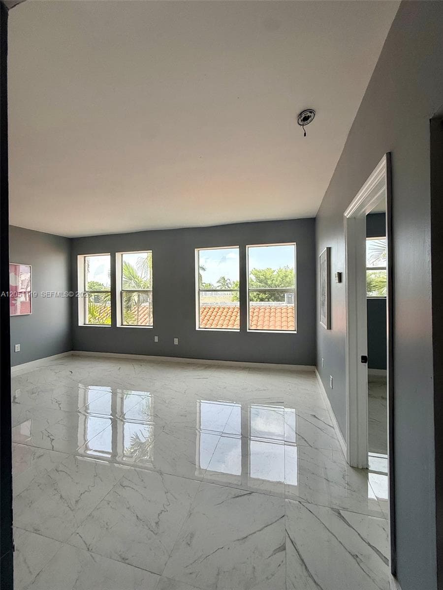 PENN PLAZA CONDO · #302 in Miami Beach - Photo 6