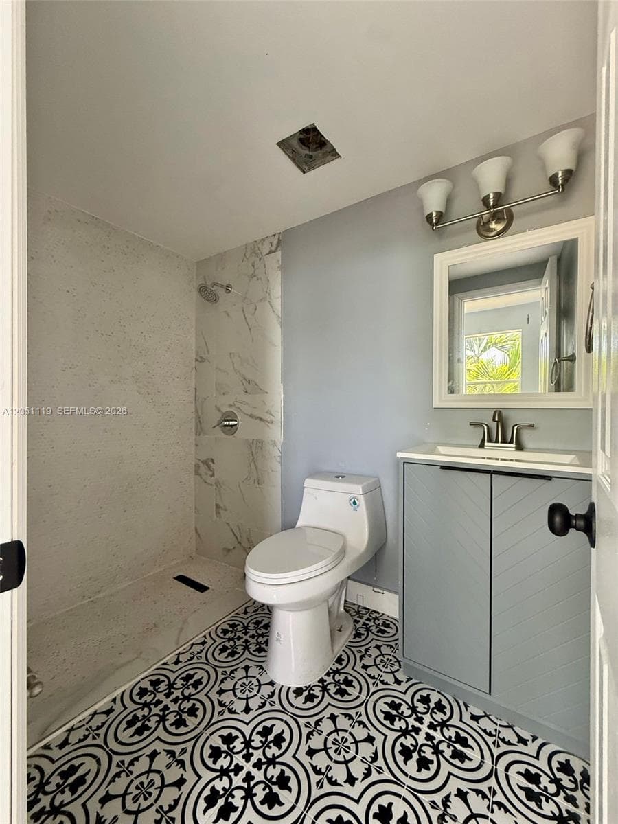 PENN PLAZA CONDO · #302 in Miami Beach - Photo 15