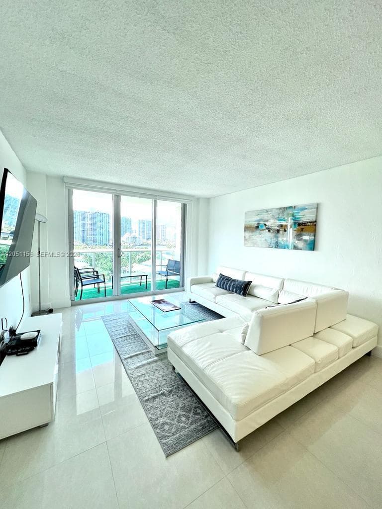 Ocean Reserve · #918 in Sunny Isles Beach - Photo 3