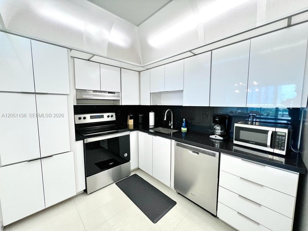 Ocean Reserve · #918 in Sunny Isles Beach - Photo 9