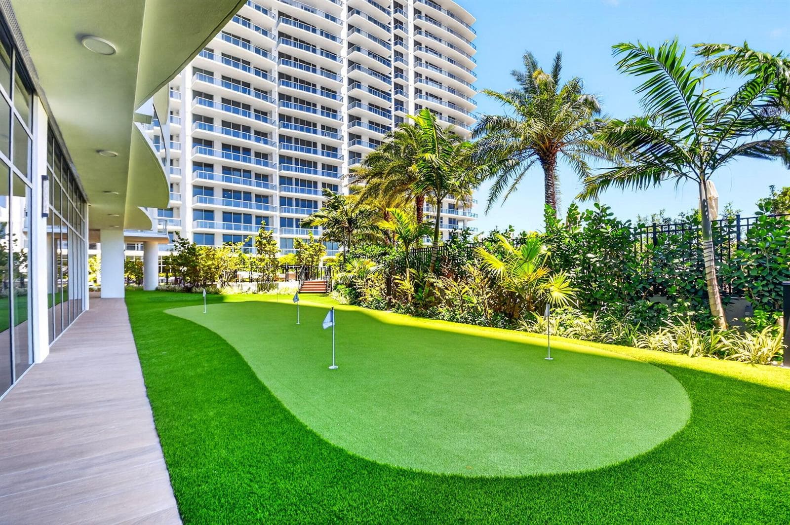Amenities . Mini Golf