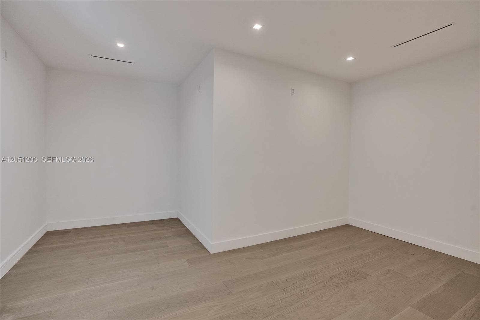 4640 Sunset Dr photo 35