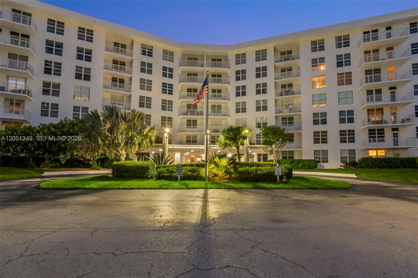 PATRICIAN CONDO · #4M in Boca Raton - Photo 24