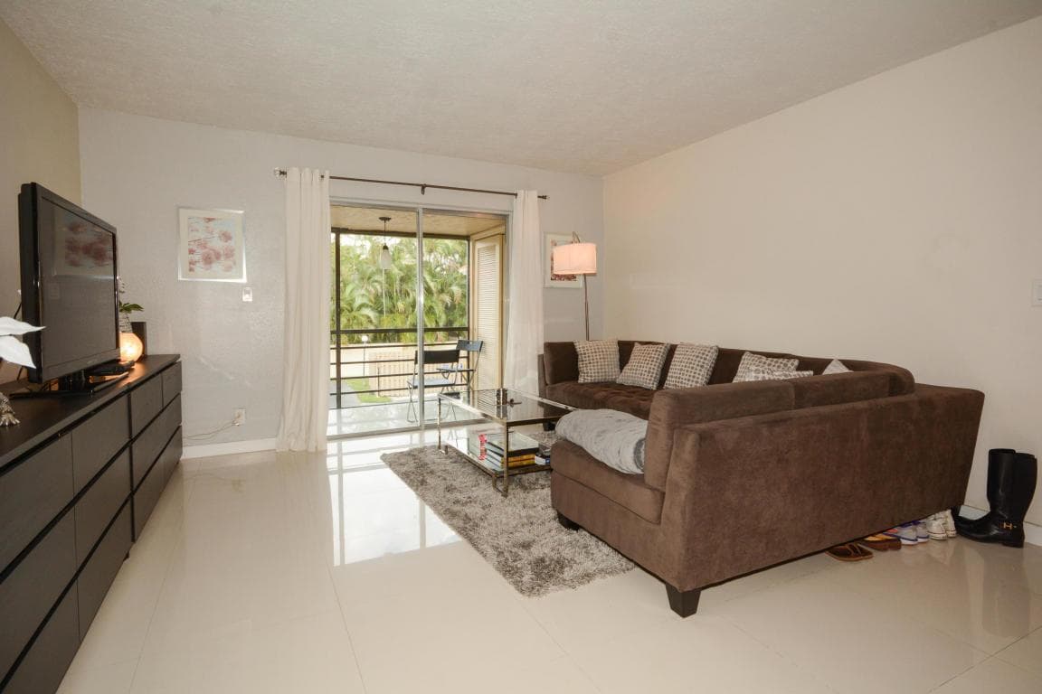 07. Living Room