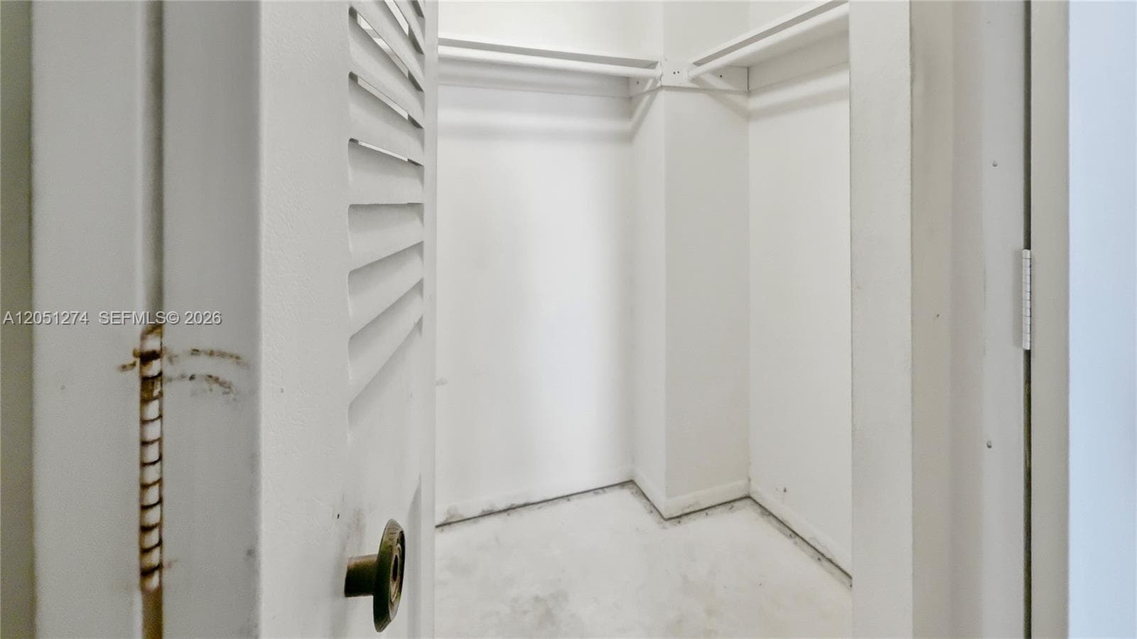 Walking closet
