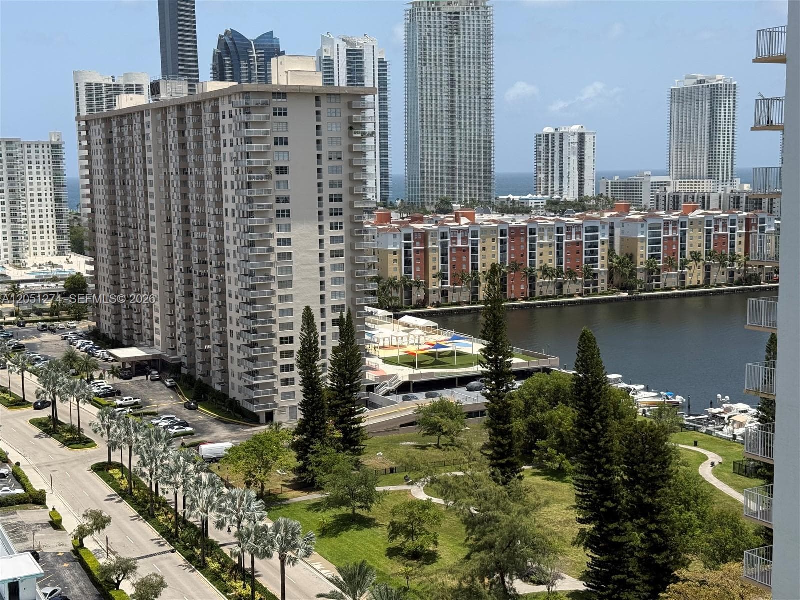 Winston Towers 500 · #1907 in Sunny Isles Beach - Photo 10