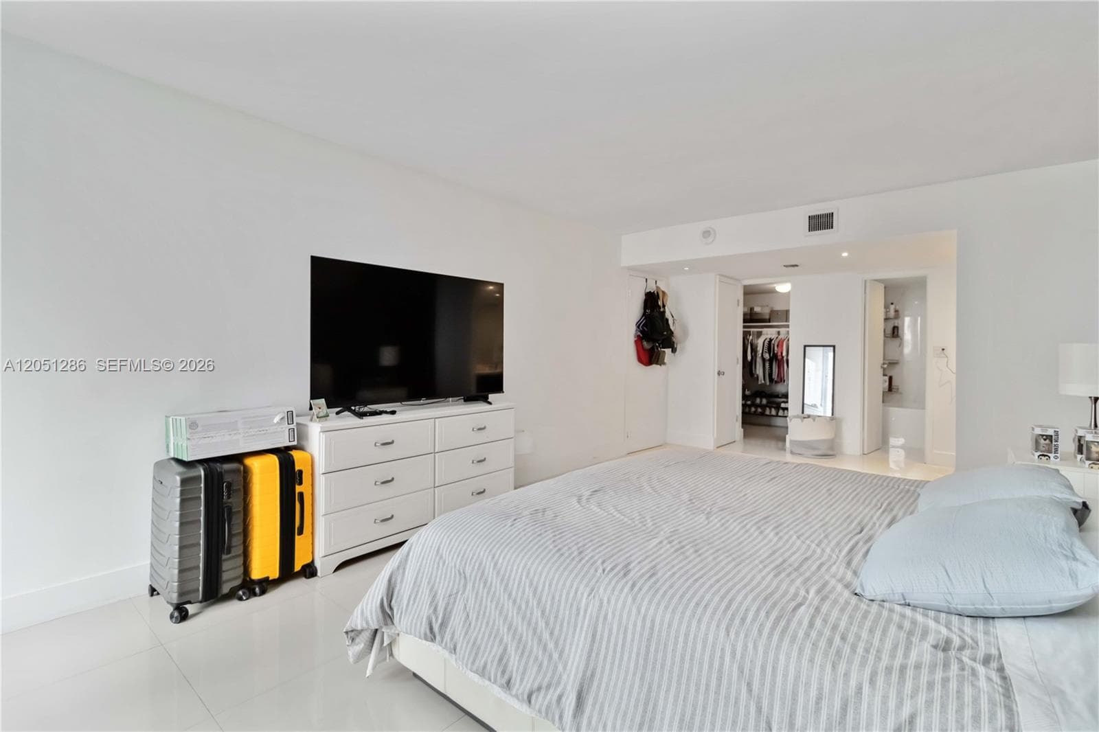 Arlen House East · #2014 in Sunny Isles Beach - Photo 9