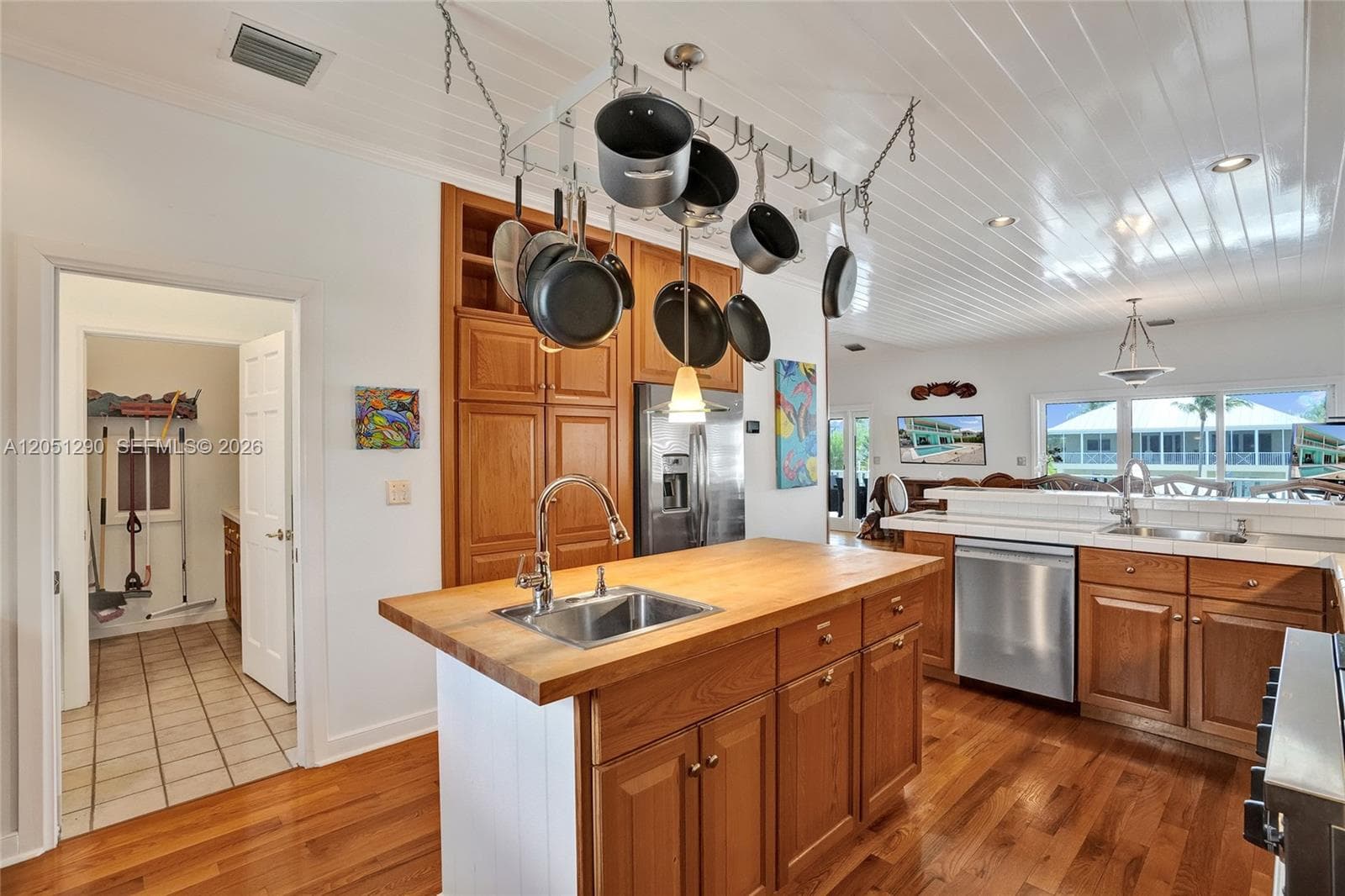 107 Valencia Dr photo 36