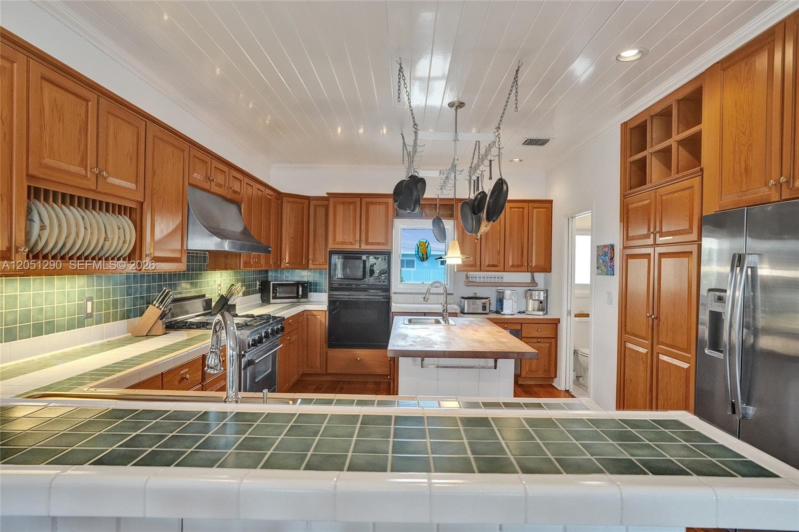 107 Valencia Dr photo 33