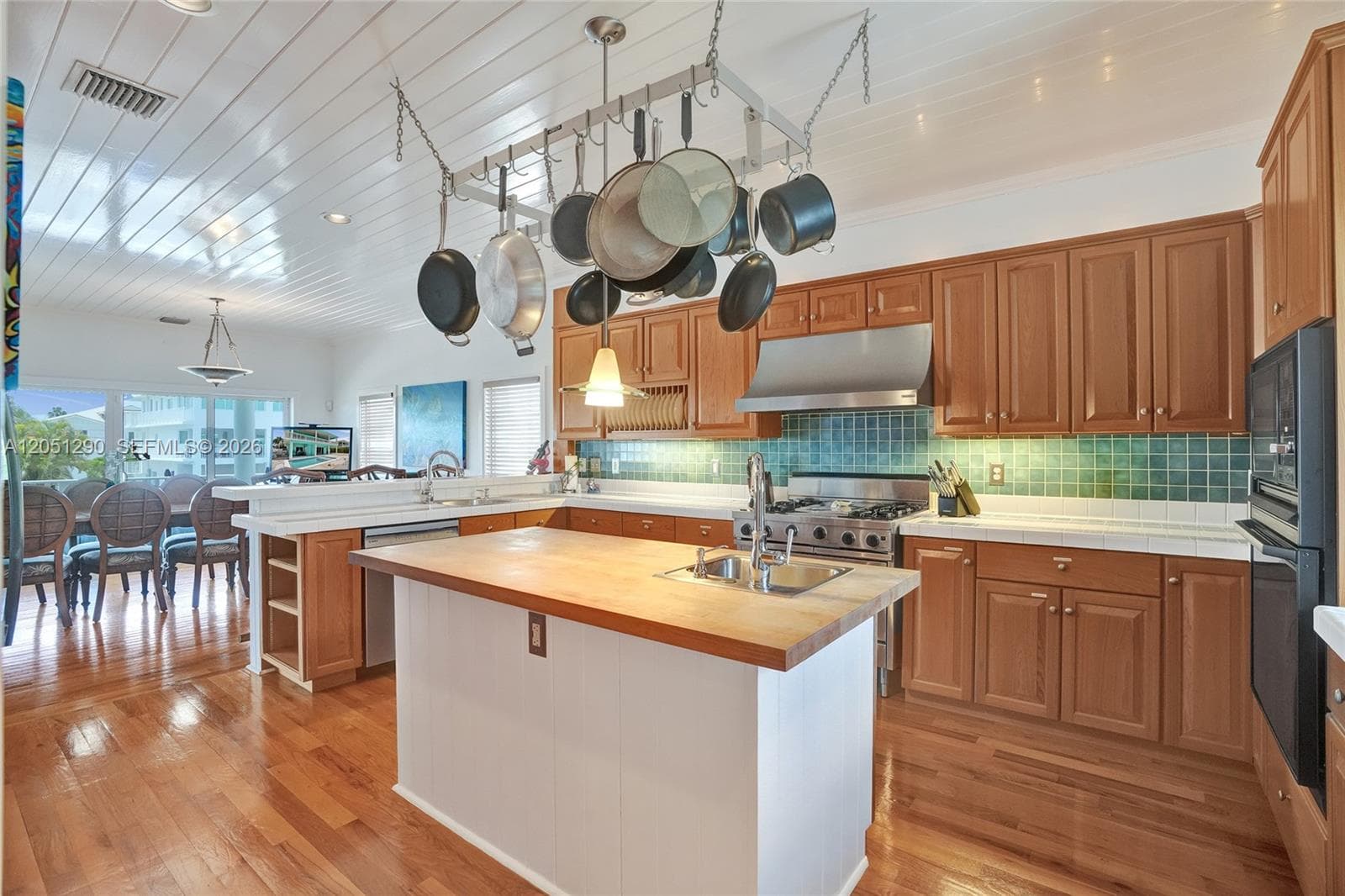 107 Valencia Dr photo 31