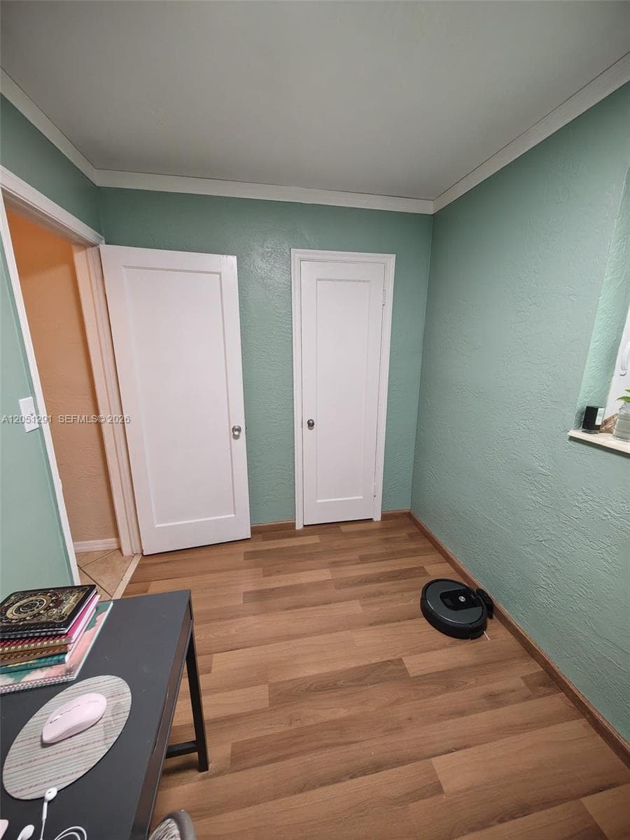 2418 Scott St photo 17