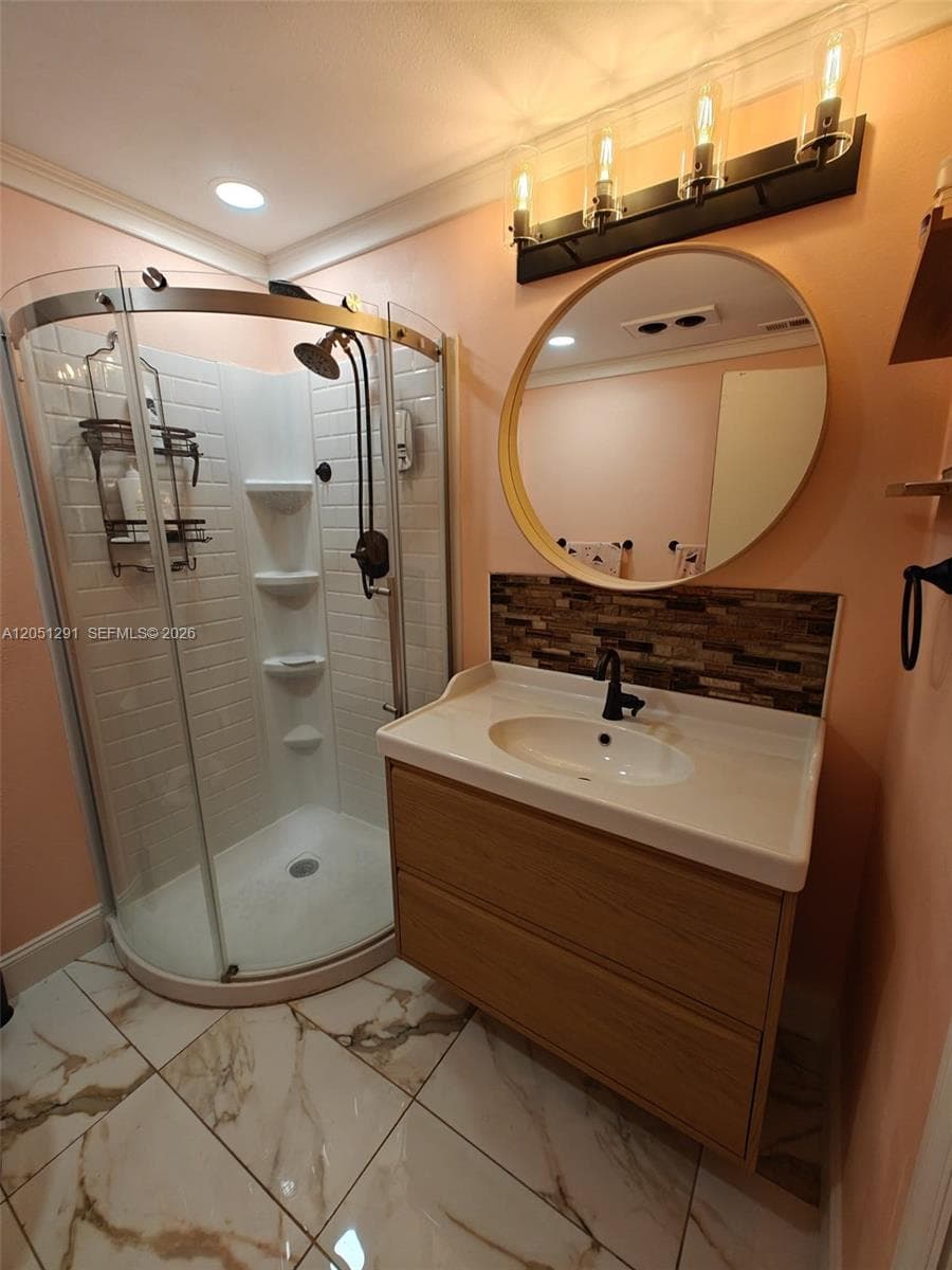 2418 Scott St photo 10