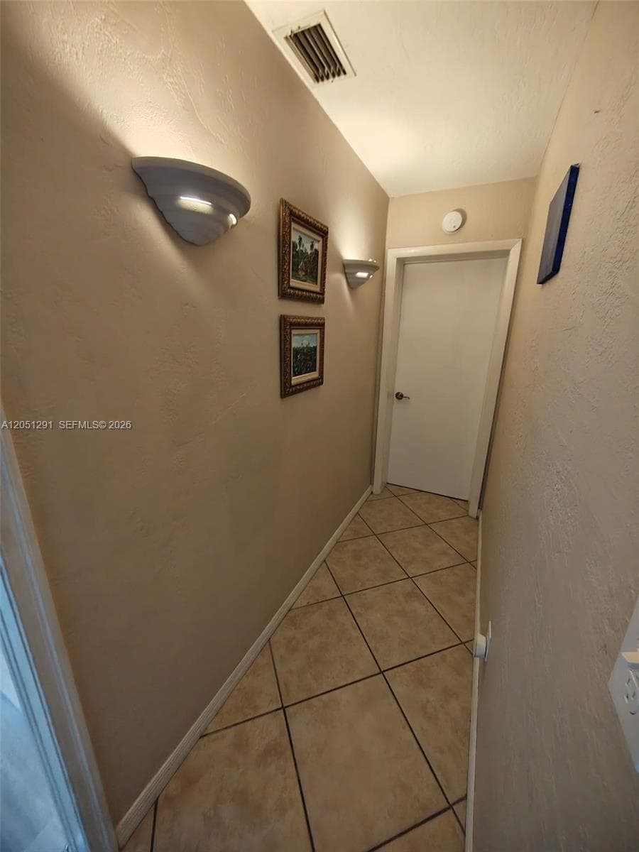 2418 Scott St photo 15