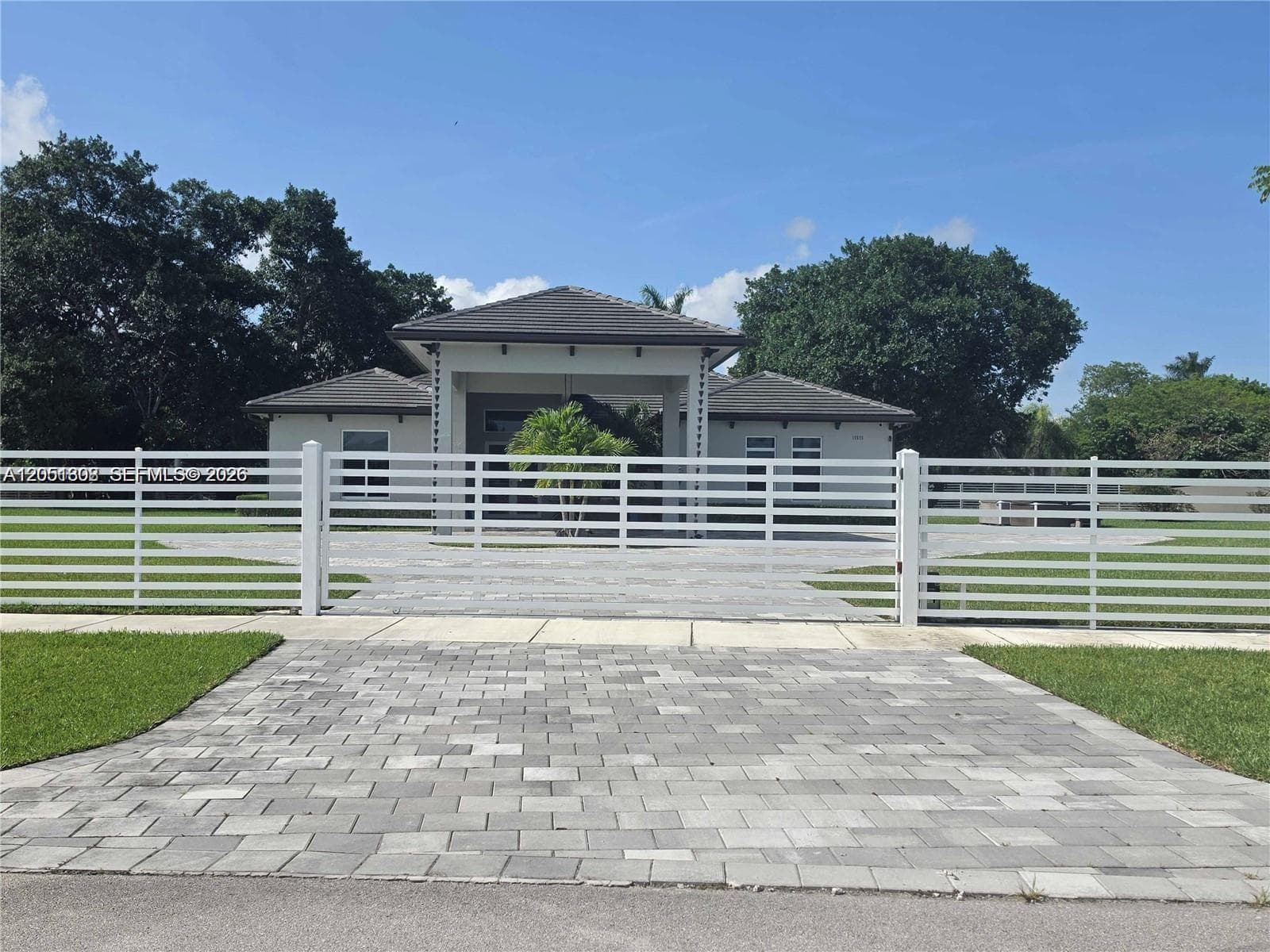 17575 SW 280 TH ST photo 2