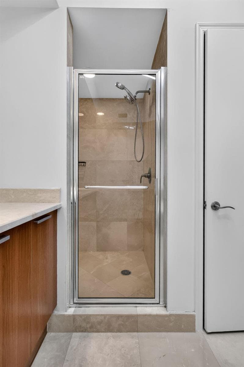 SHOWER