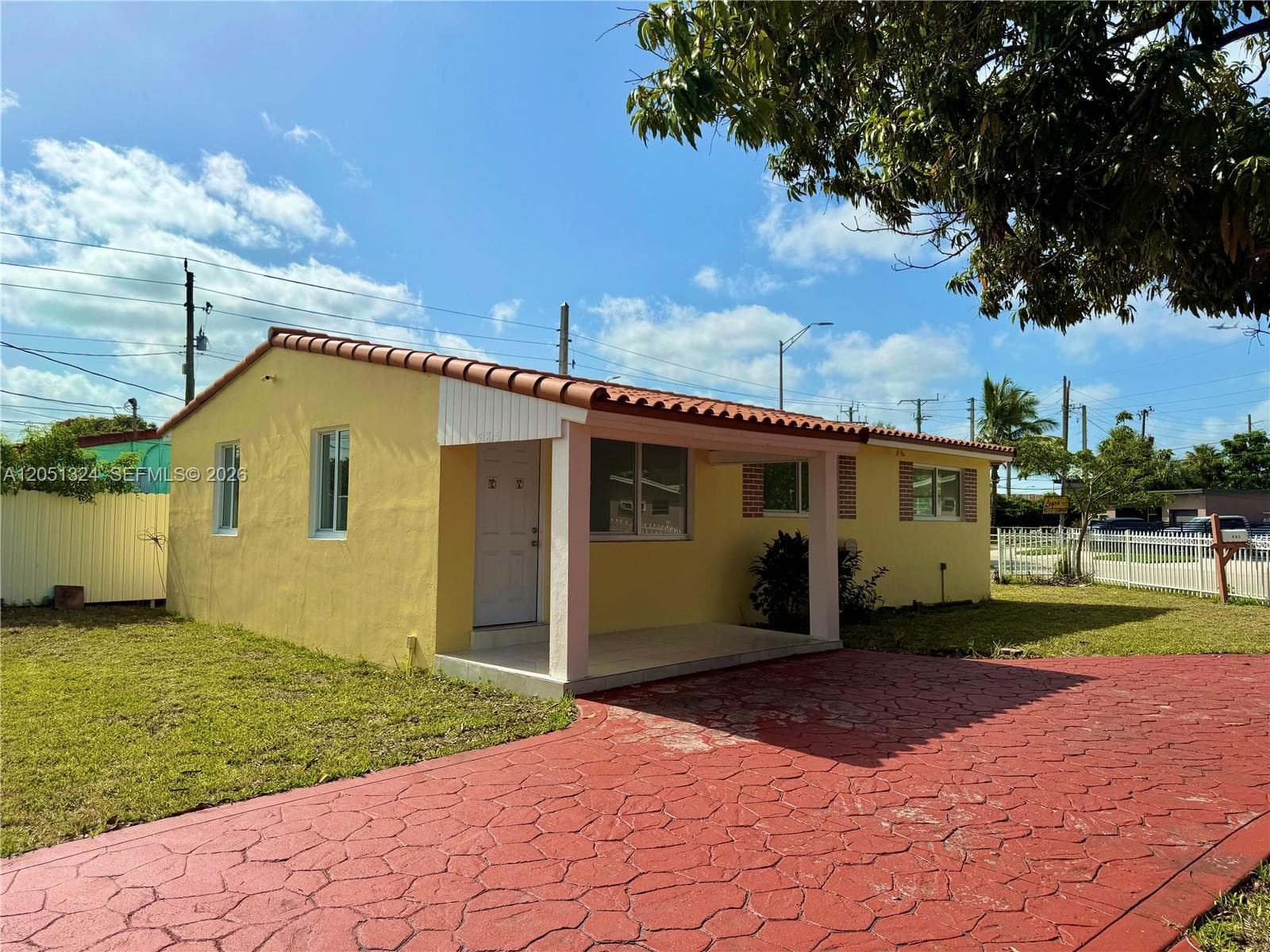 685 SE Park Dr photo 30