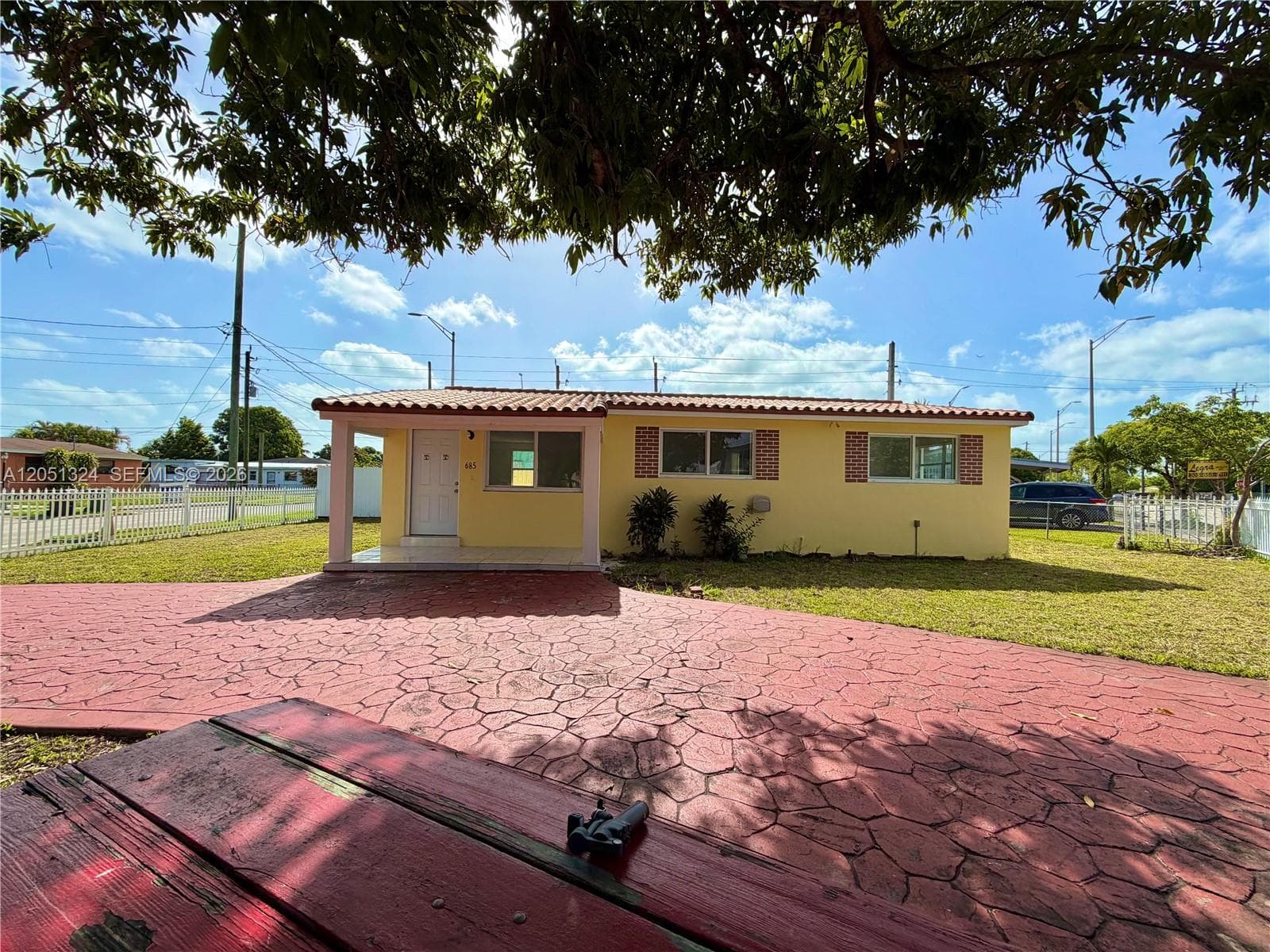 685 SE Park Dr photo 31
