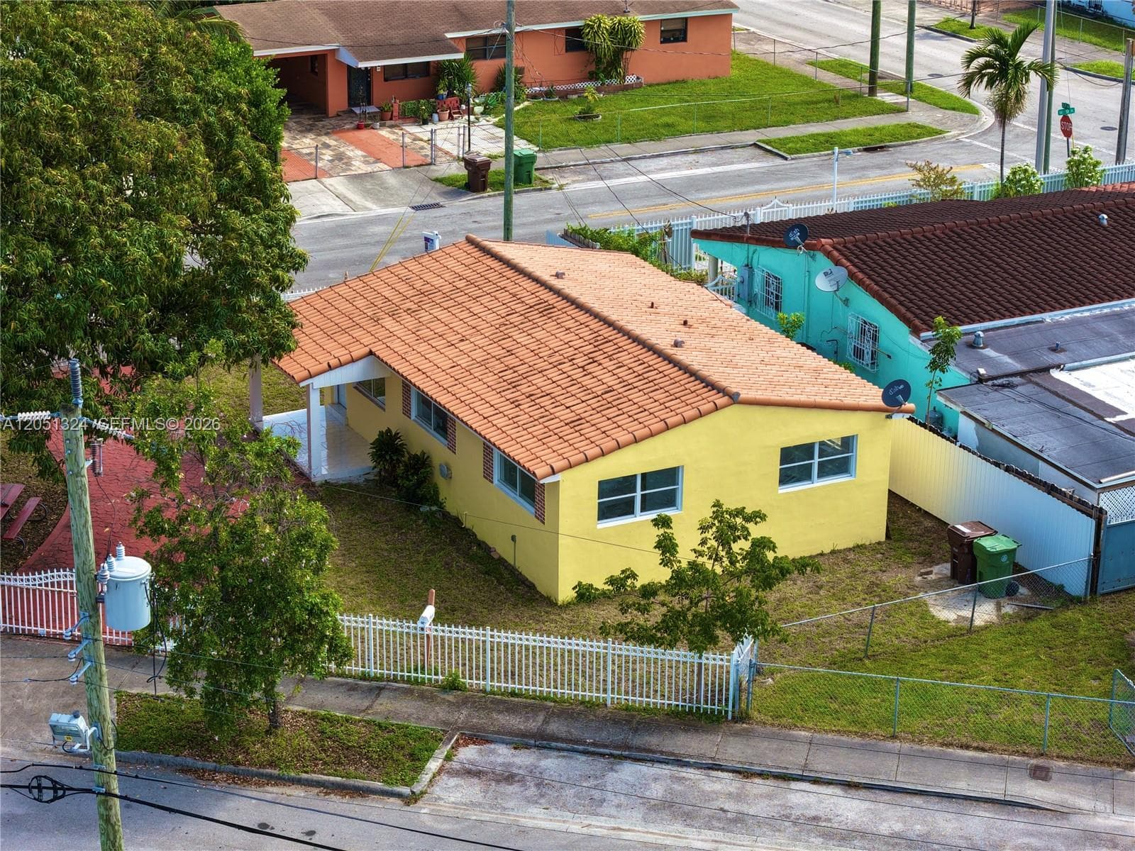685 SE Park Dr photo 39