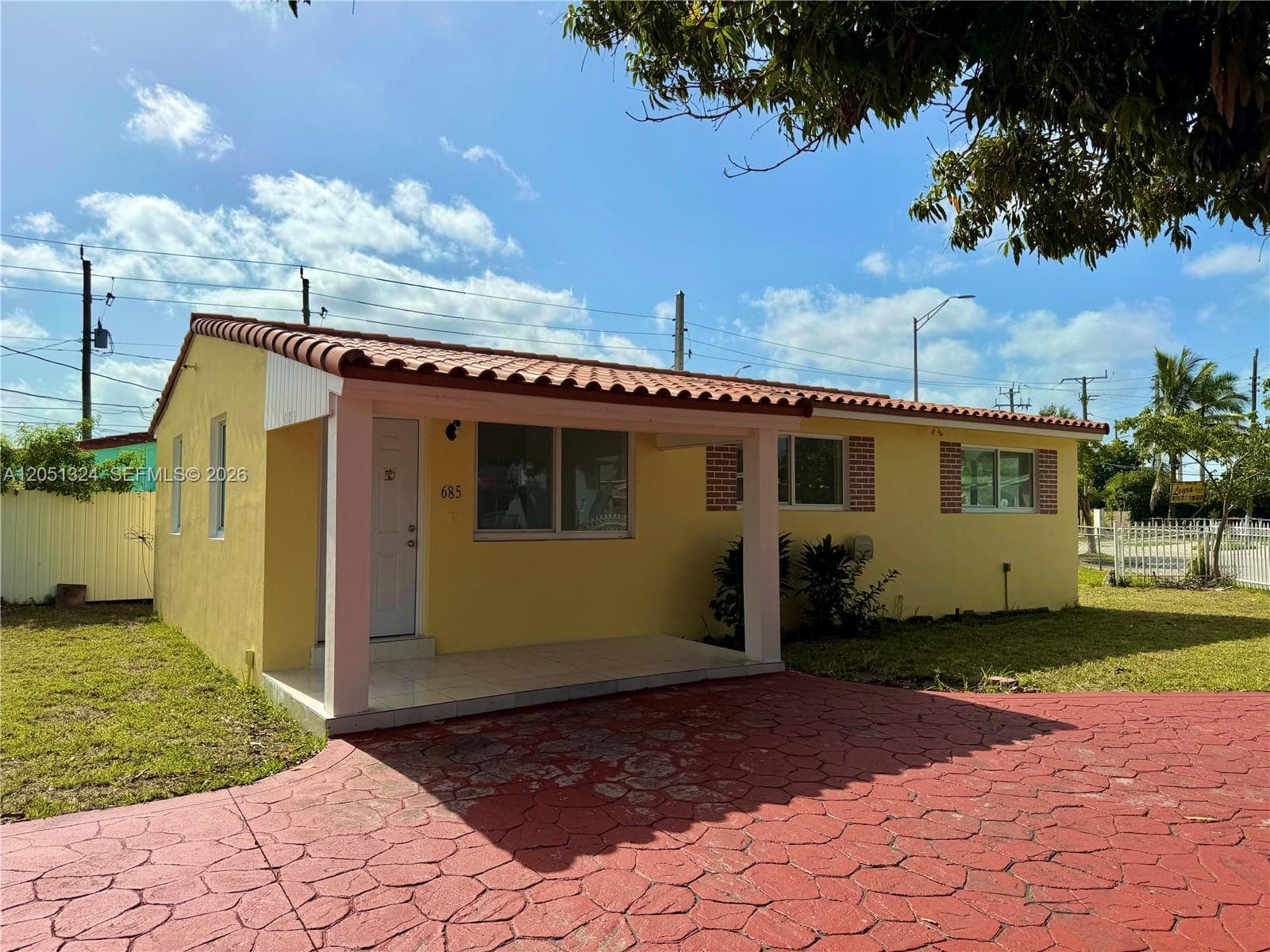 685 SE Park Dr photo 29