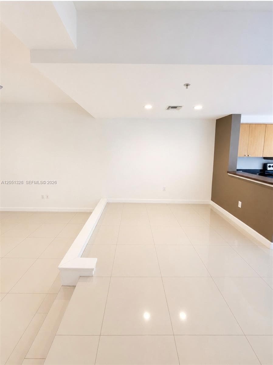 2941 NE 185th St #1311 photo 15