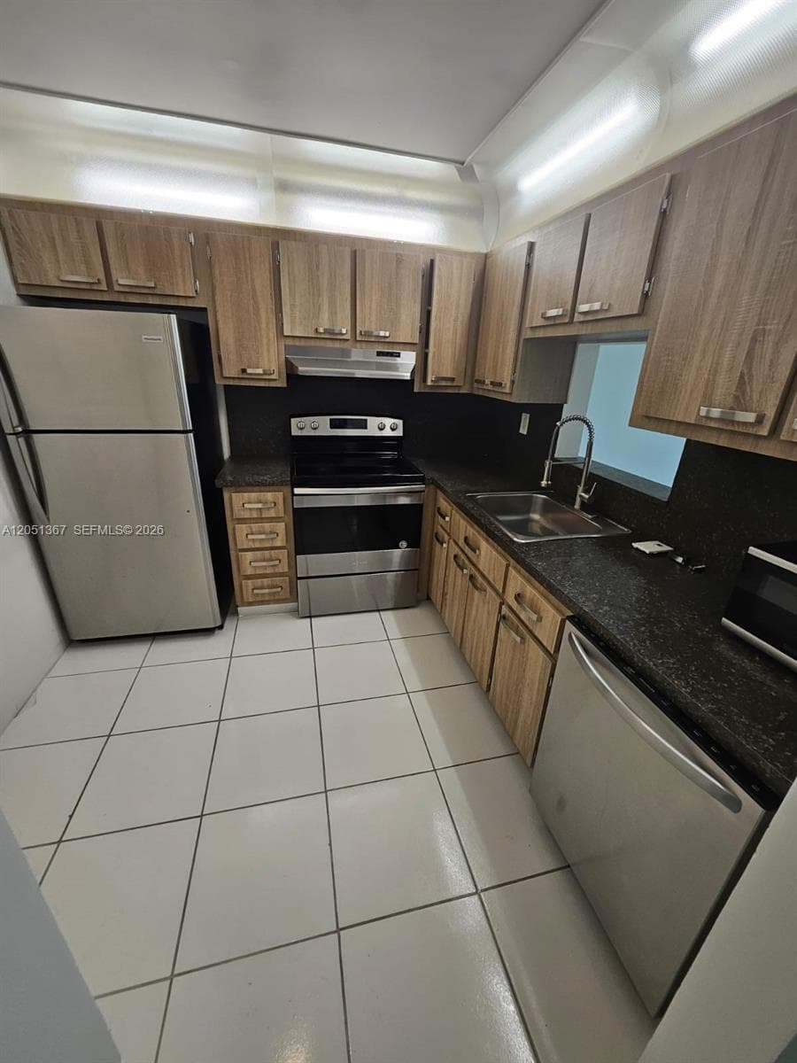 CAPRI GARDENS CONDO · #A409 in North Miami - Photo 4